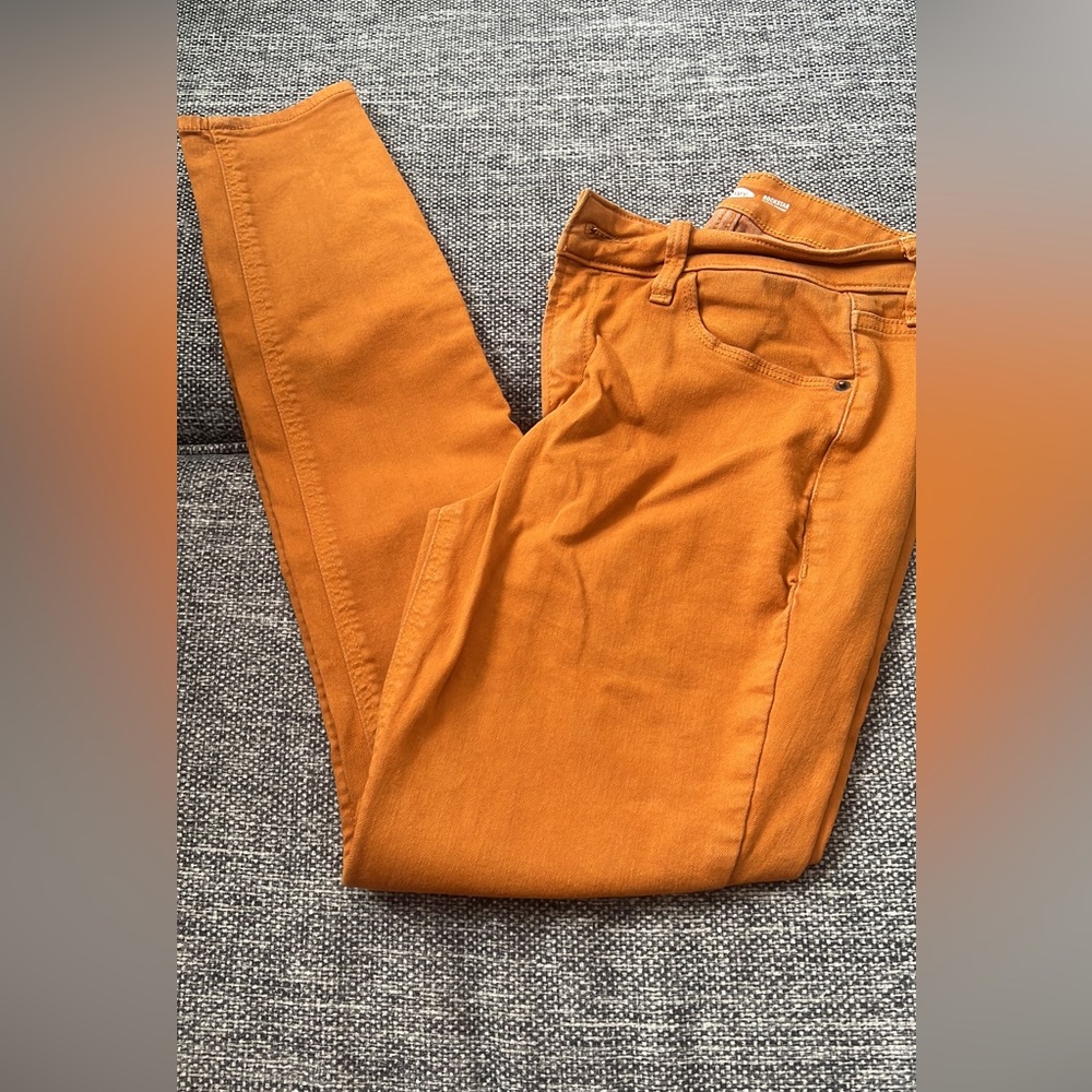 Old Navy Rockstar Super Skinny Jeans